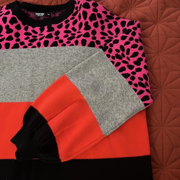 Leopard Print Sweater - Picture 3 of 5